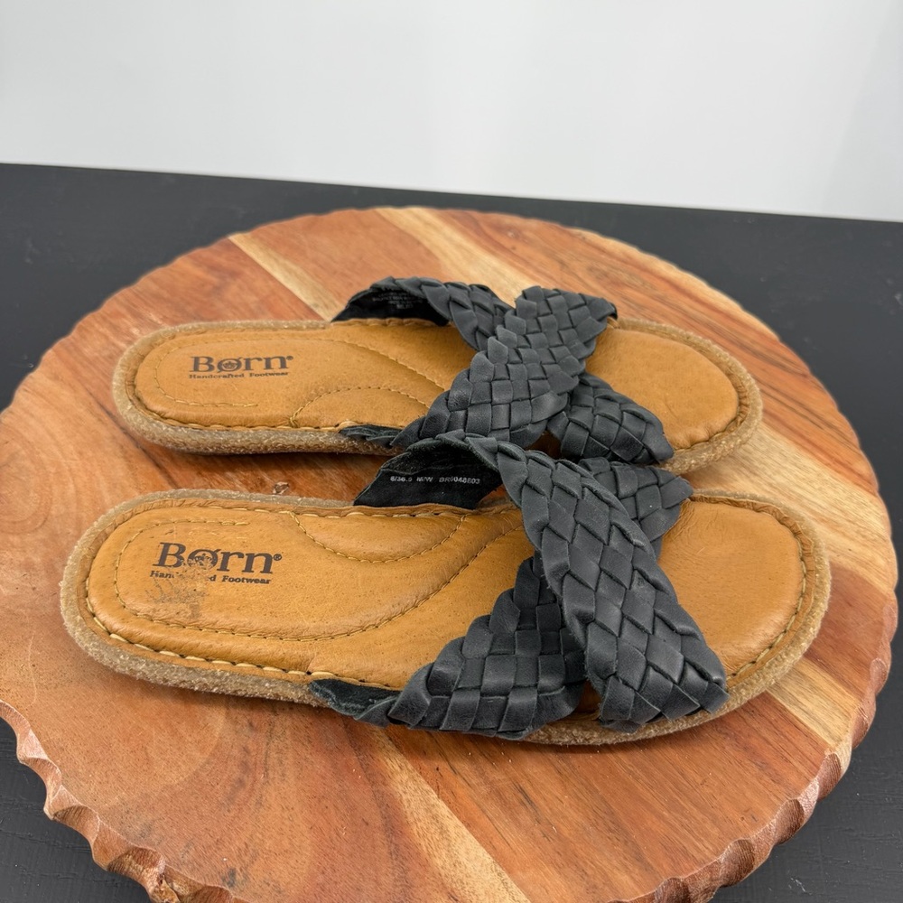 BORN 'Rue 'Black Full Grain Leather Woven Slide Sandals Size 6 criss cross